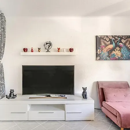 Appartamento Stylish 3 Flat At Fr-de-ch Border With Garage