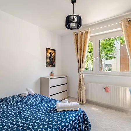 Stylish 3 Flat At Fr-de-ch Border With Garage Appartamento *