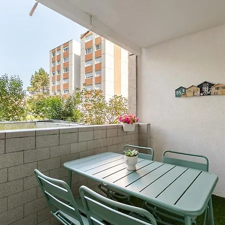 Stylish 3 Flat At Fr-de-ch Border With Garage *